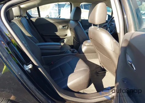 2015 Chevrolet Volt z USA, uszkodzony, nr VIN 1G1RB6E49FU117201